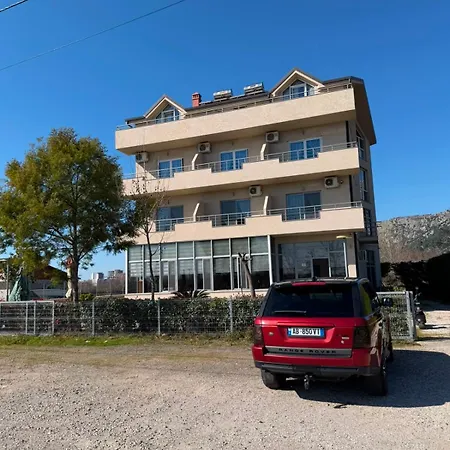 Klaivi Hotel